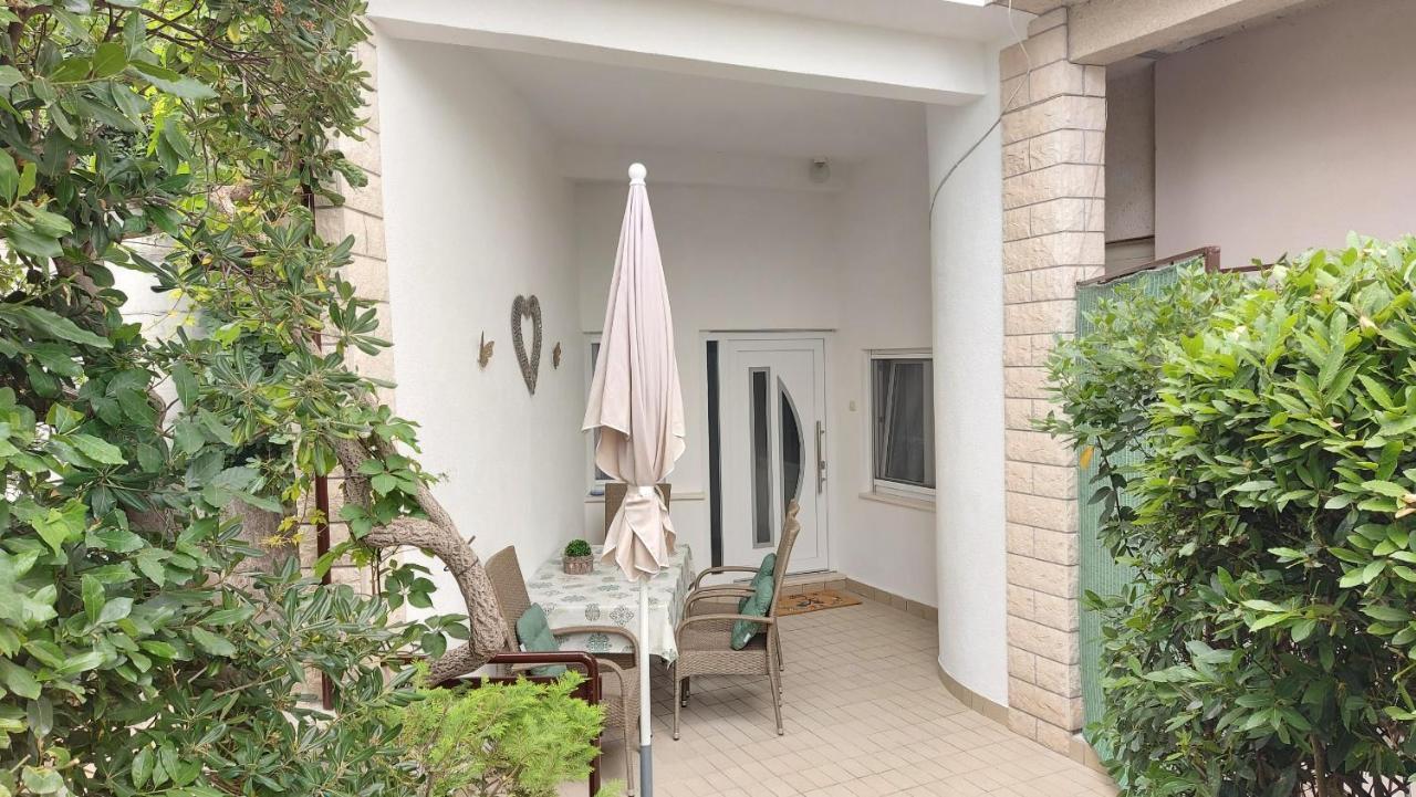 Apartment Jerolima Dugi Rat Bagian luar foto