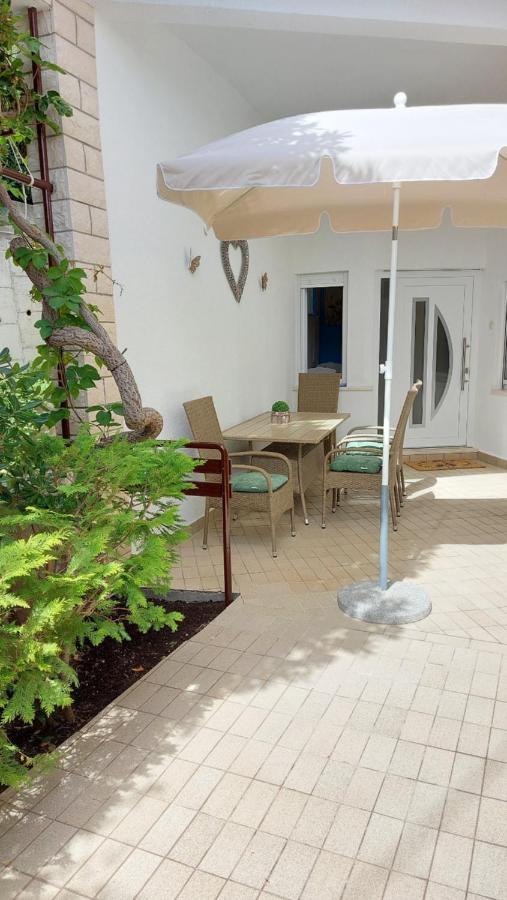 Apartment Jerolima Dugi Rat Bagian luar foto