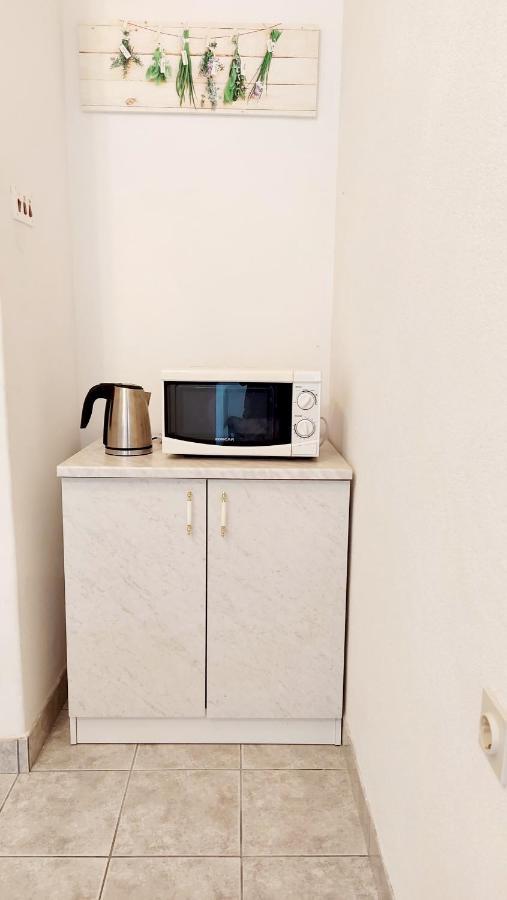Apartment Jerolima Dugi Rat Bagian luar foto